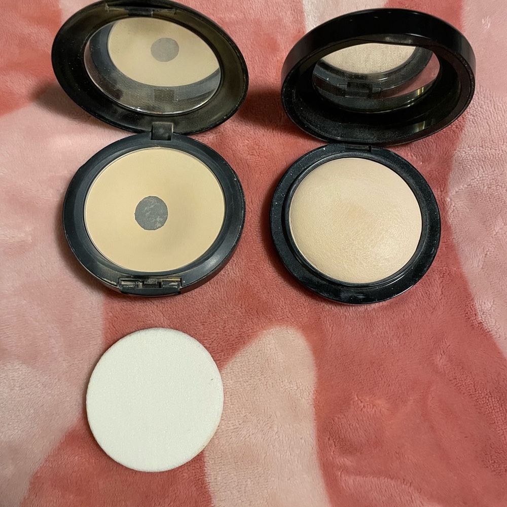 MAC Powder Compact Bundle - Picture 2 of 13